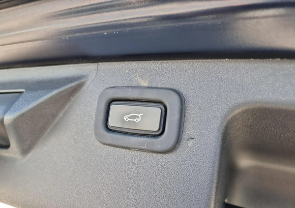 Land Rover Discovery Sport cena 141500 przebieg: 83011, rok produkcji 2020 z Mikstat małe 379